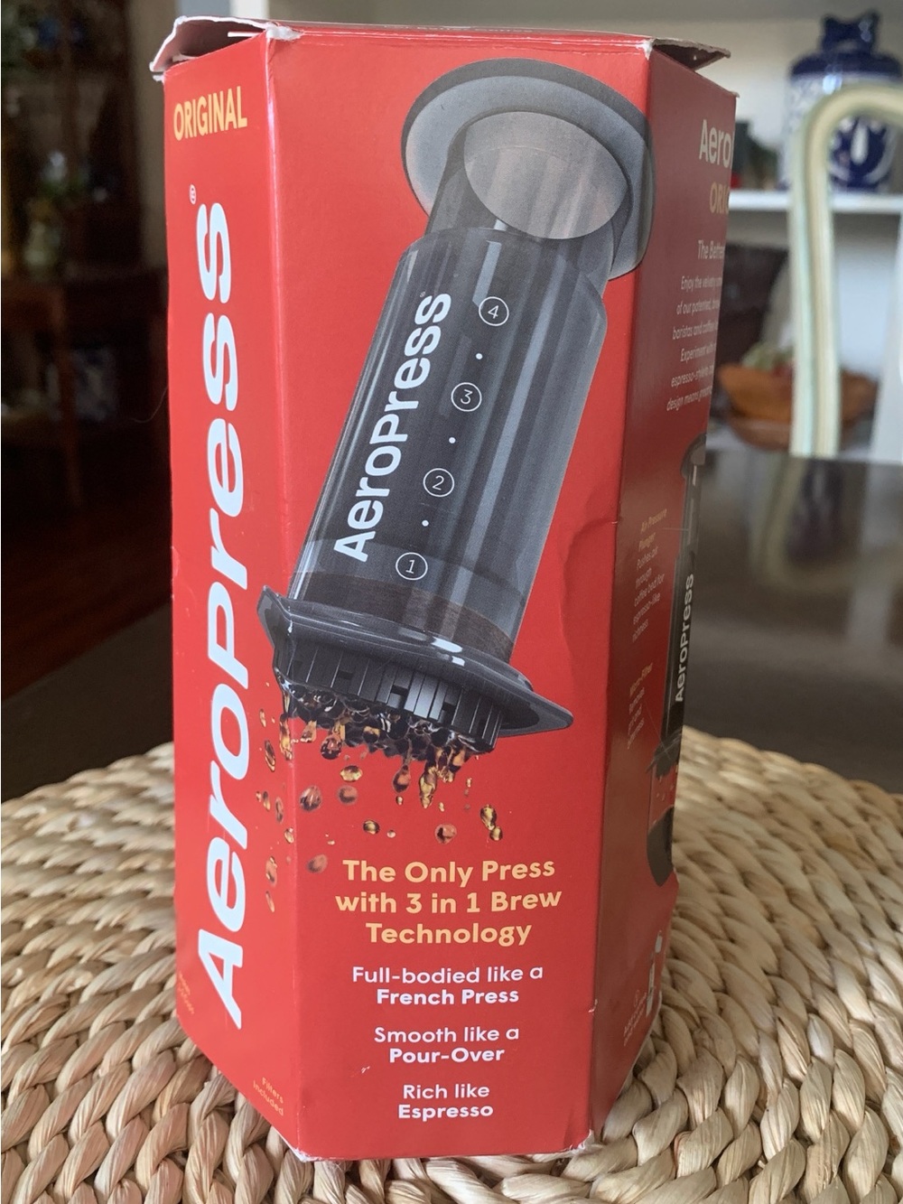 AeroPress Original, Full Bodied, Smooth, Rich Like Espresso Coffee Maker NEW! - Picture 5 of 6